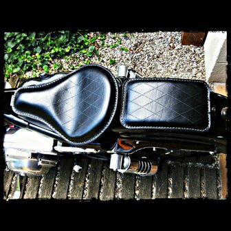 Solo Zadel Universeel Medium Black Diamond